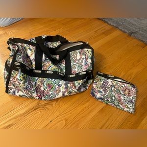 - LeSportSac Large tote duffel Bag and sac